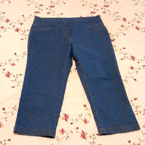 Pull on cropped jeans capris - Picture 1 of 6